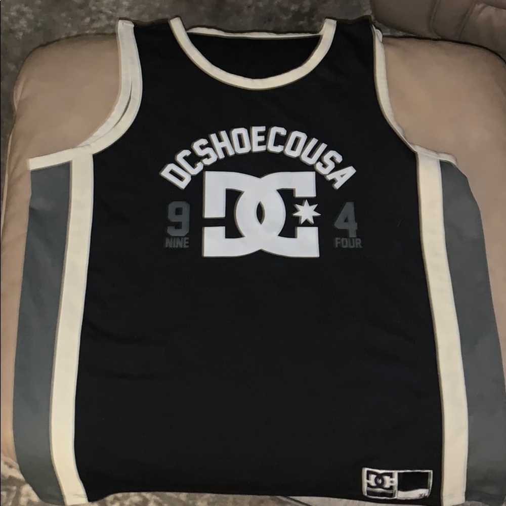 Mens XL DC skate tank.